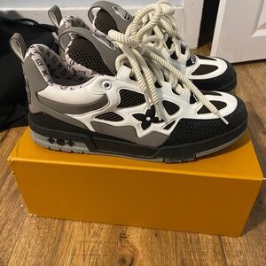LV Skate (grey)